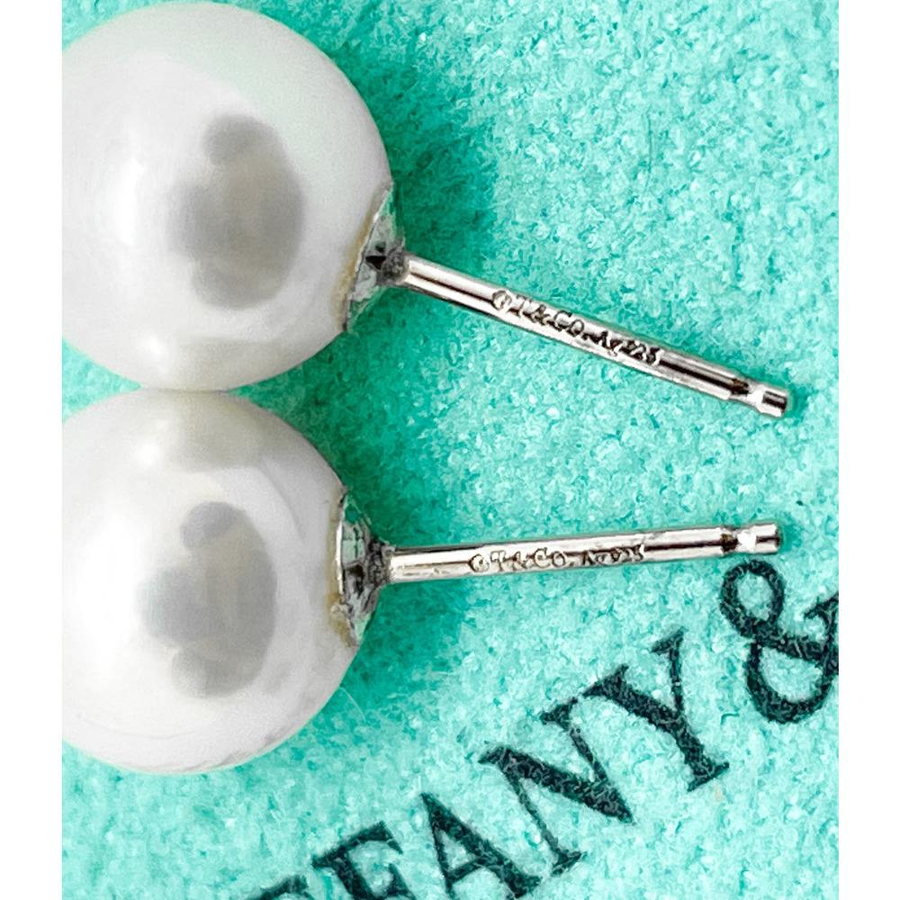 Tiffany & Co. Ziegfeld 8mm Freshwater Pearl Stud Earrings in Sterling Silver - Picture 4 of 16
